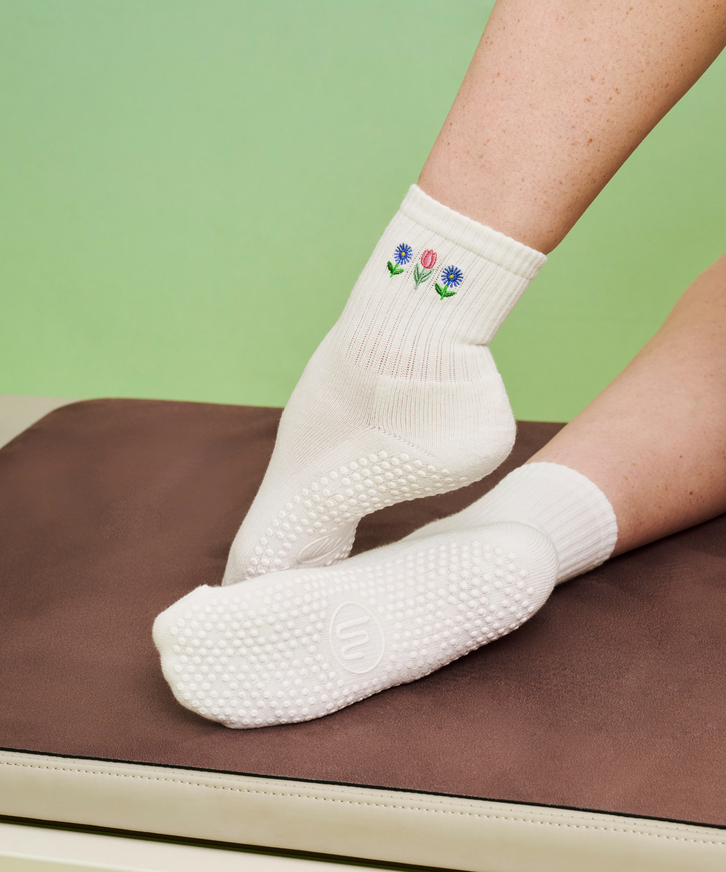Crew Non Slip Grip Socks - Meadow Bloom