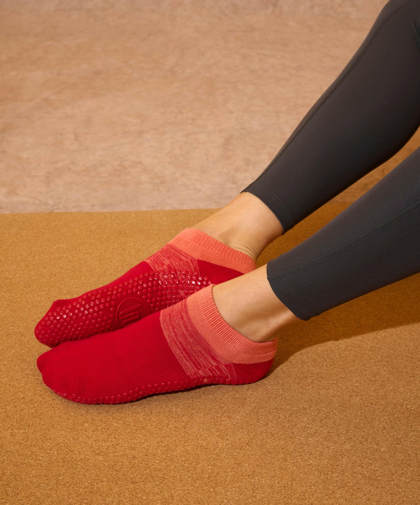 Classic Low Rise Grip Socks - Fade Banksia