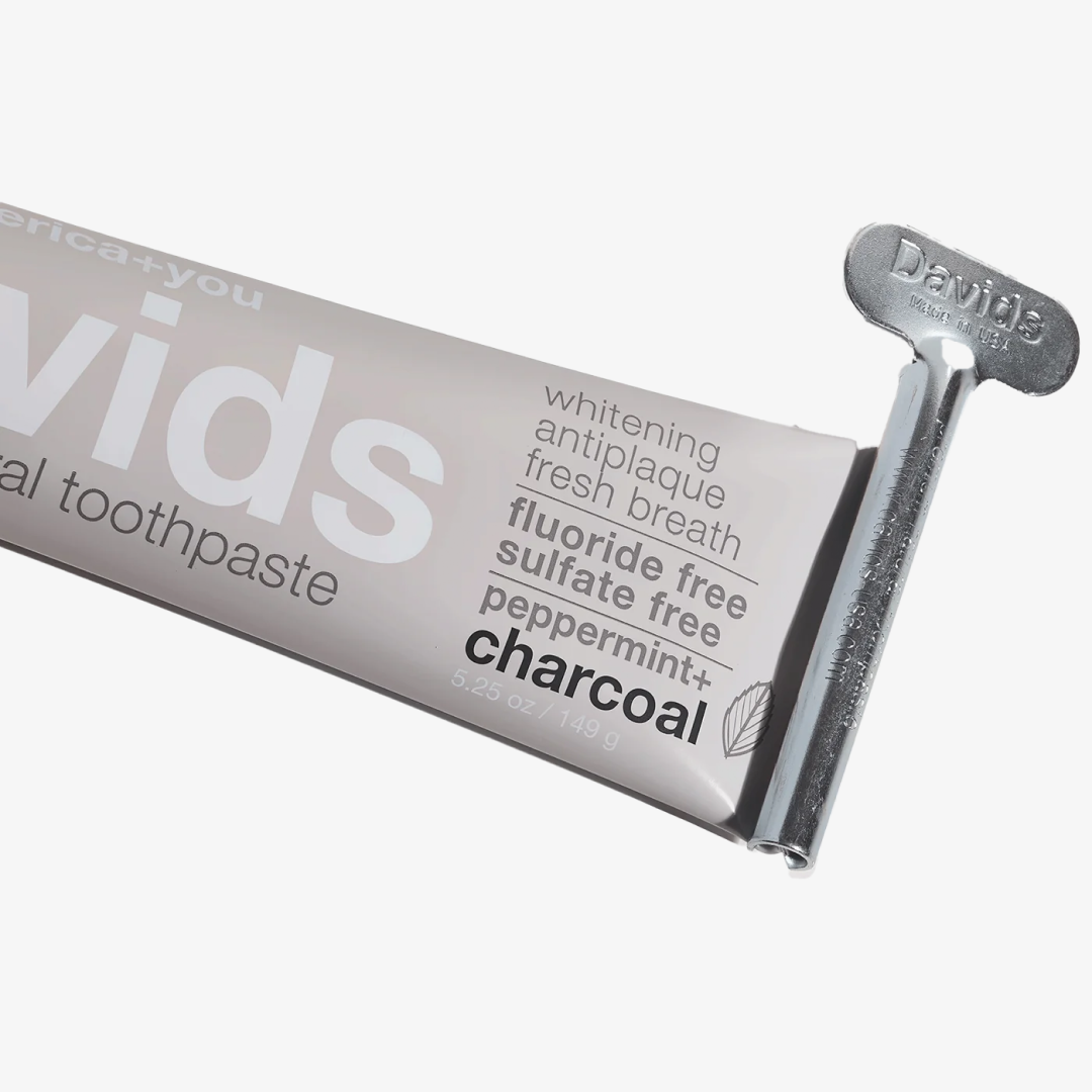 Davids Natural Toothpaste - Charcoal & Peppermint