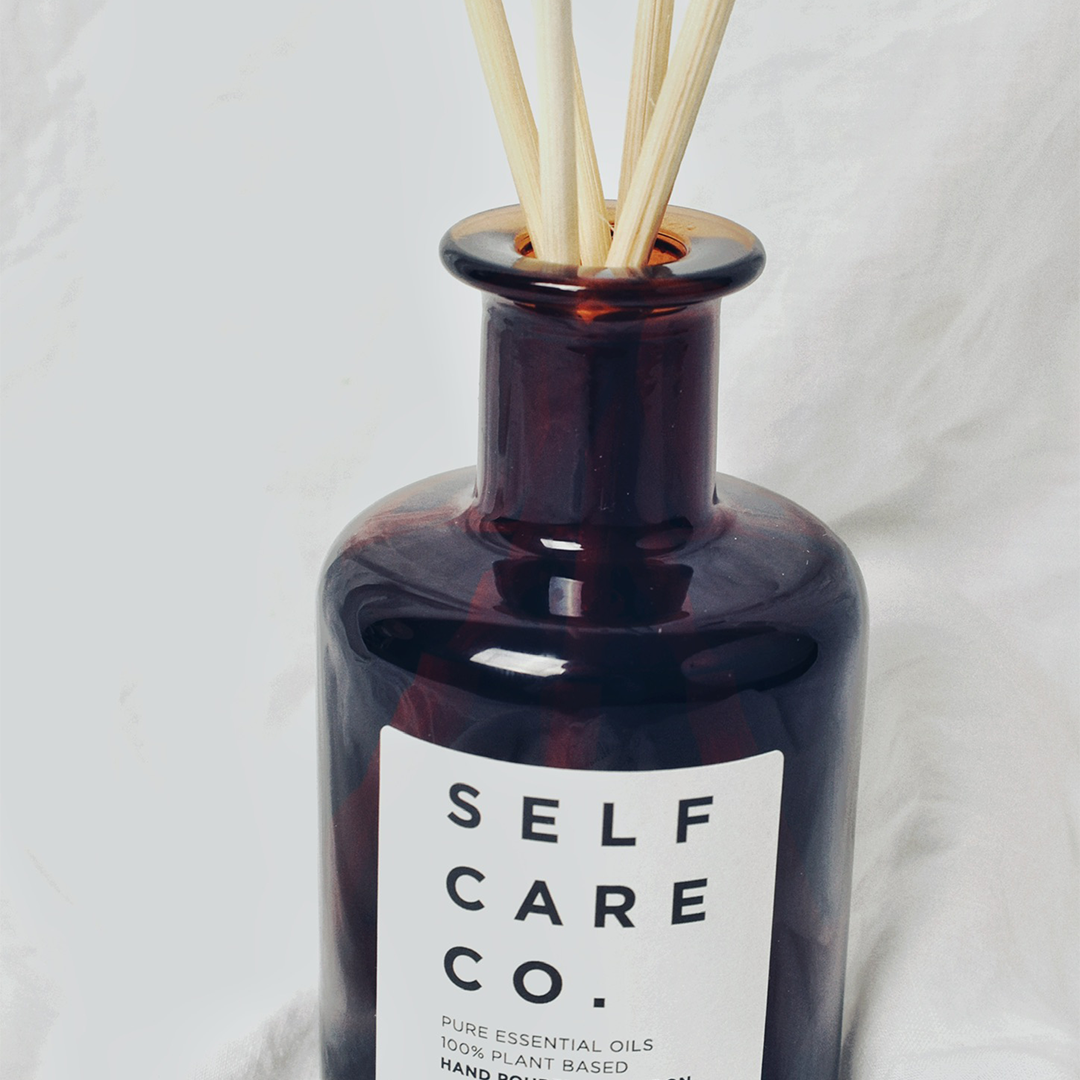 Amber glass diffuser: may Chang + Rosemary